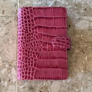 Filofax Personal Classic Crocodile Embossed Leather Organizer in Fuscia